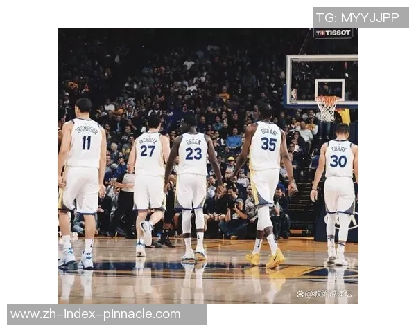 勇士对阵奇才库里展现绝佳状态助球队赢得关键胜利